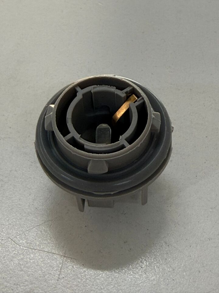 Hyundai Kia Sis Far Duyu P21W (OEM: 92215-4L600)