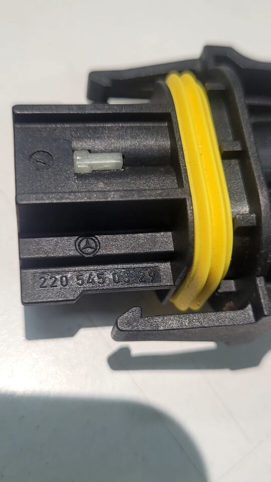 Mercedes 4 Pinli Fan Motor Soketi (A2205450329)