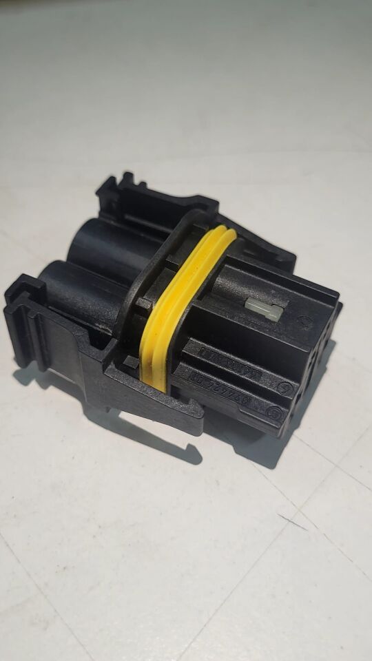 Mercedes 4 Pinli Fan Motor Soketi (A2205450329)